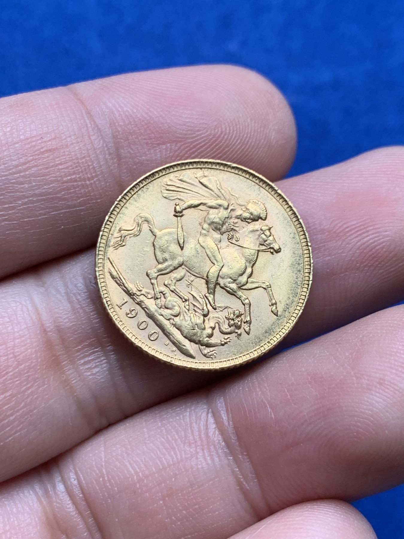 《竞宝斋》第205场-周日，周一 2场 (全场包邮) 英国1900年老维批纱马剑金币 8克金 细节状态都不错