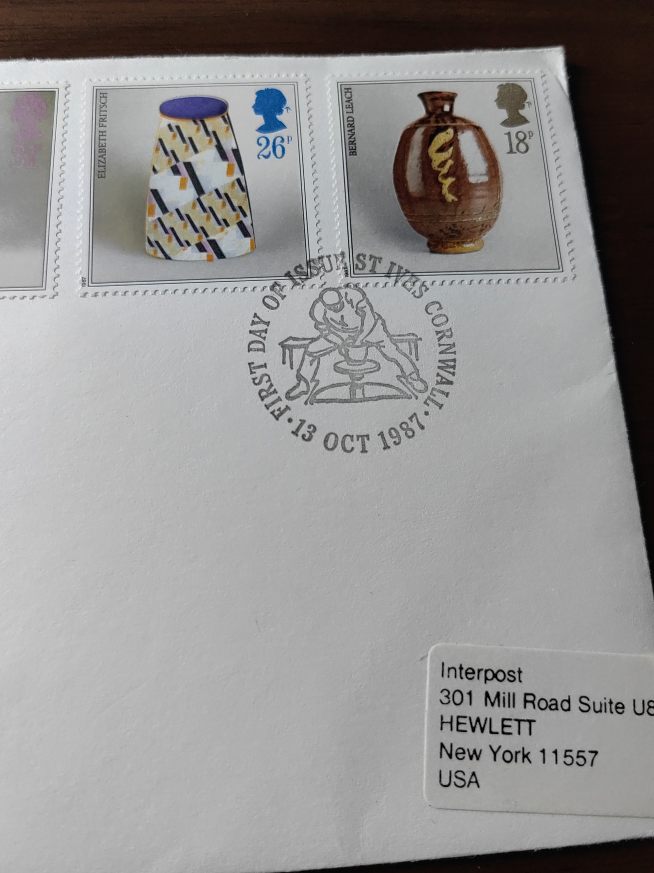 外国邮和小本票精品专场（秒杀和拍卖）第①⑥场 英国1987陶艺艺术 精美陶器作品 陶瓶 陶罐 4枚全