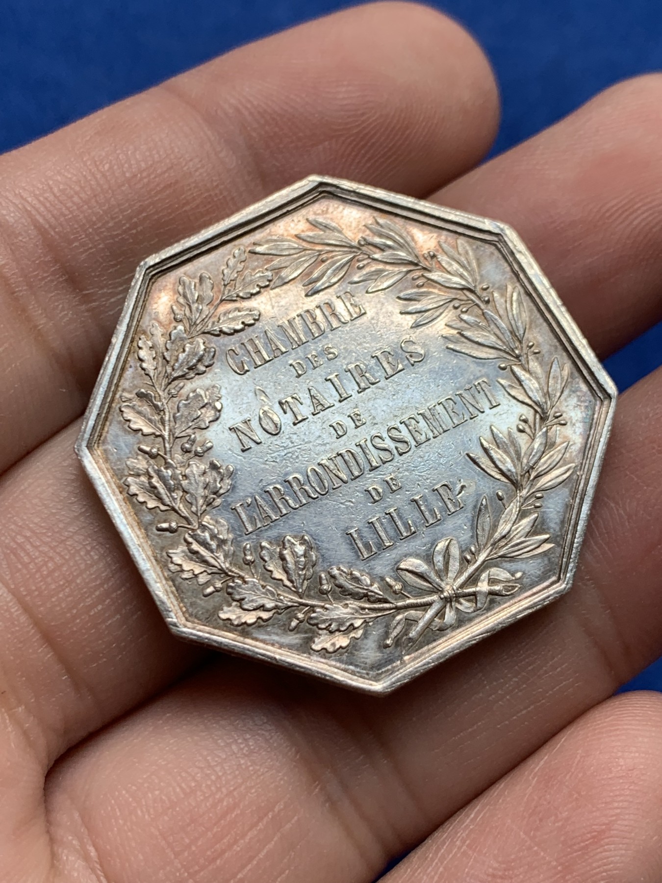 《竞宝斋》第205场-周日，周一 2场 (全场包邮) 1849年法兰西公证人原铸八角银质代币，手指边铭 (1845／1860)，UNC品相！19.2克，34.2mm 收藏把玩俱佳