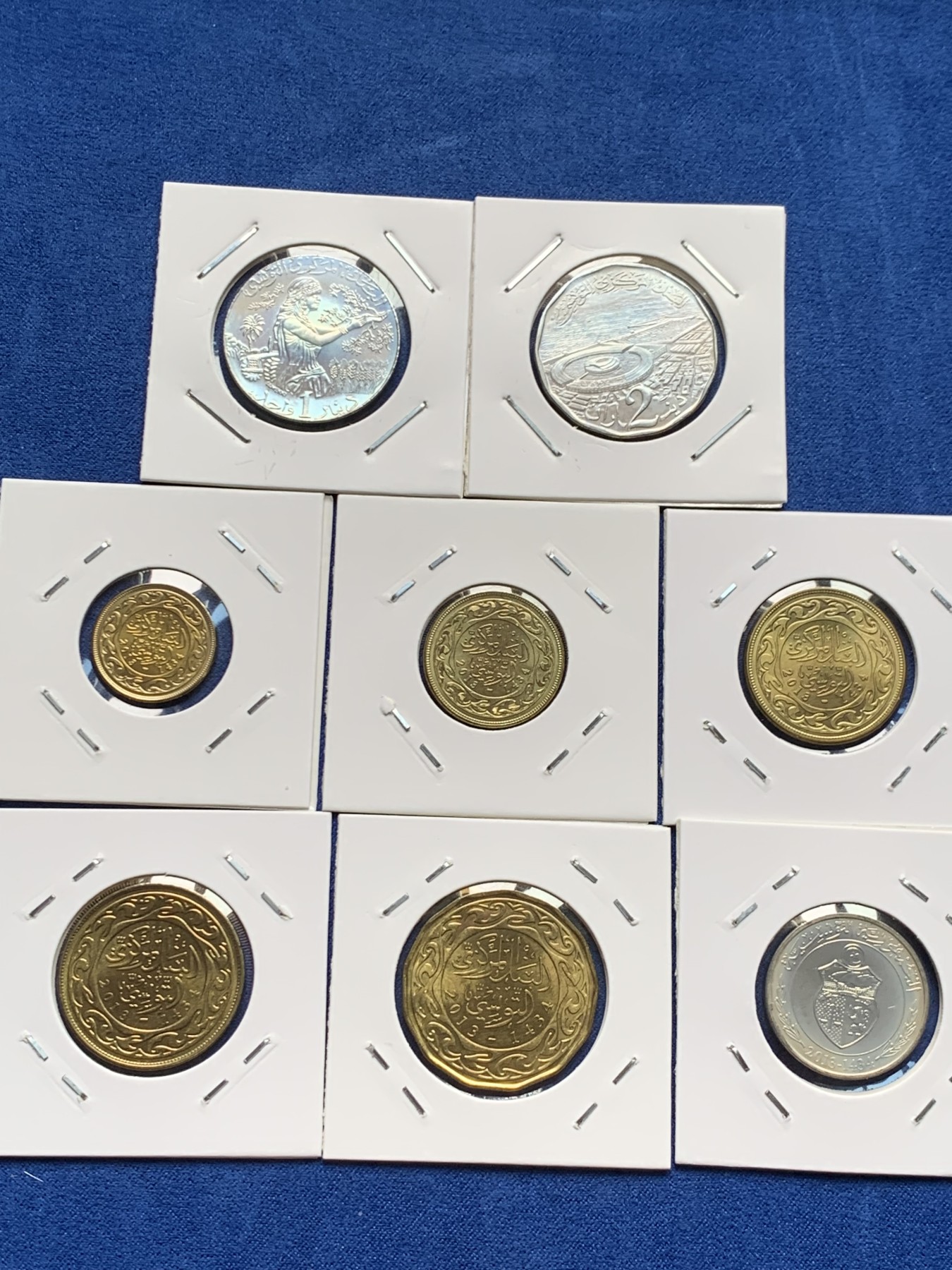 《竞宝斋》第205场-周日，周一 2场 (全场包邮) 突尼斯2013年清年份套币，10米利姆-2第纳尔8枚大全，unc-bu好品，全套币有不同程度与样式的彩色包浆，低面值全网难寻！