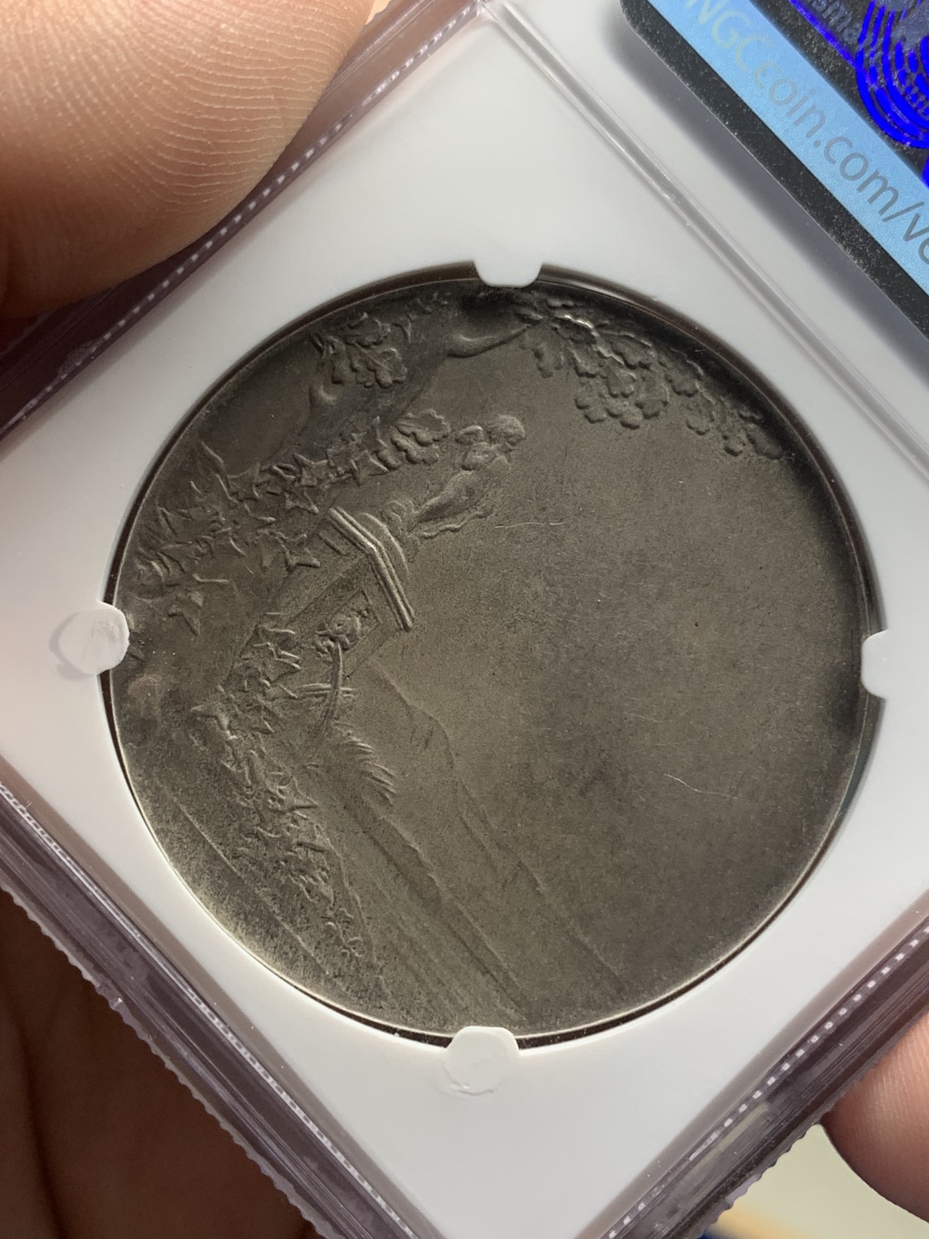 《竞宝斋》第205场-周日，周一 2场 (全场包邮) NGC-MS62 法国1913年结婚银章，罗蒂经典作品“永恒的爱”，很少见的背面未刻字使用，状态极佳，非常适合结婚送礼个人收藏