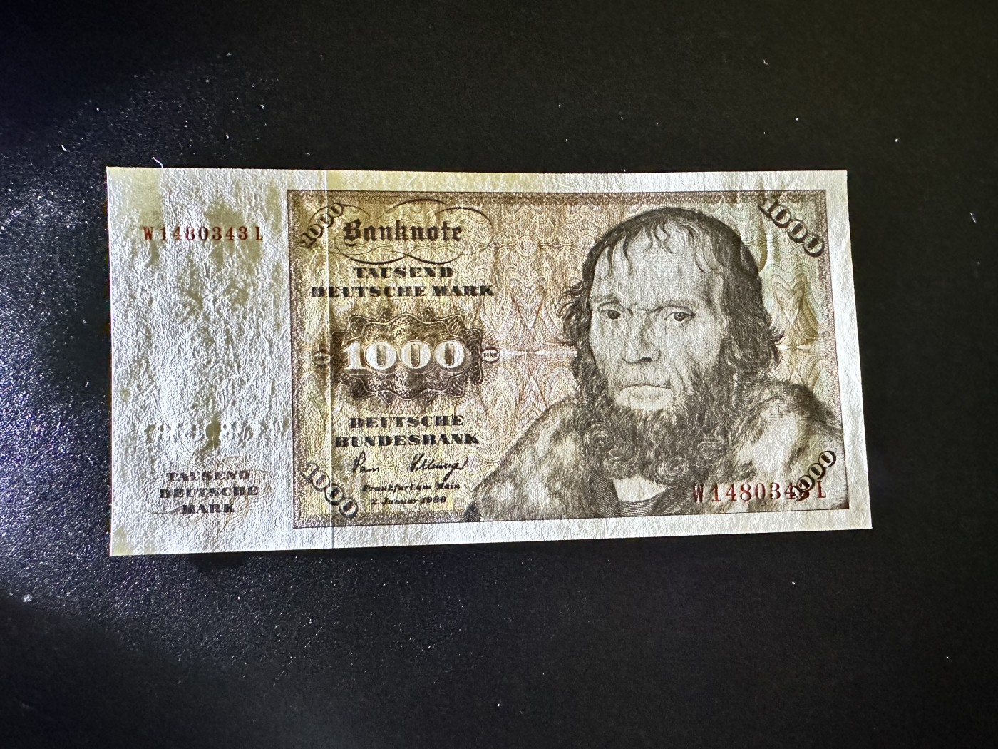 《外钞收藏家》第三百三十一期 1980年德国1000马克舍那 全新UNC 荧光完美 测光如图 一个小压印外 基本没问题