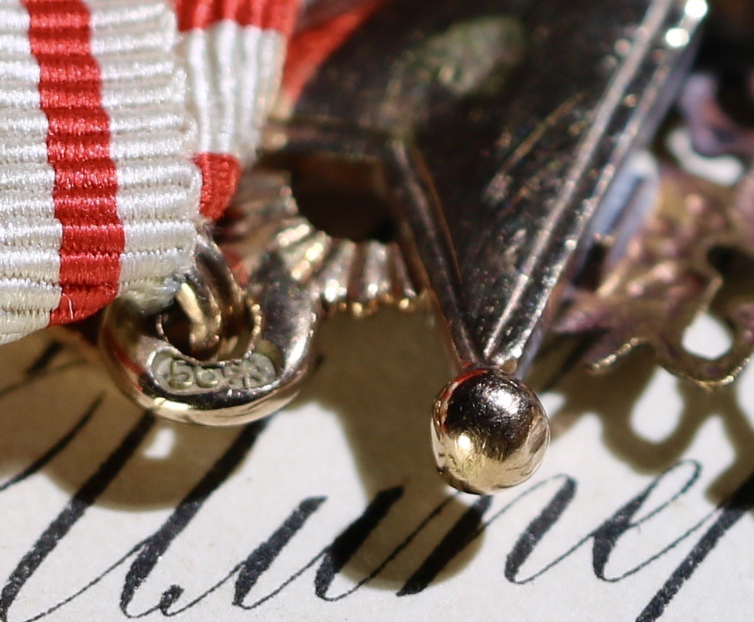 大猫徽章拍卖第234期  沙俄圣斯坦尼斯拉夫勋章 带证14K金 俄日奉天战役获得 阿尔伯特-凯贝尔厂20世纪早期作品，上面打有56戳和帝国双头鹰戳