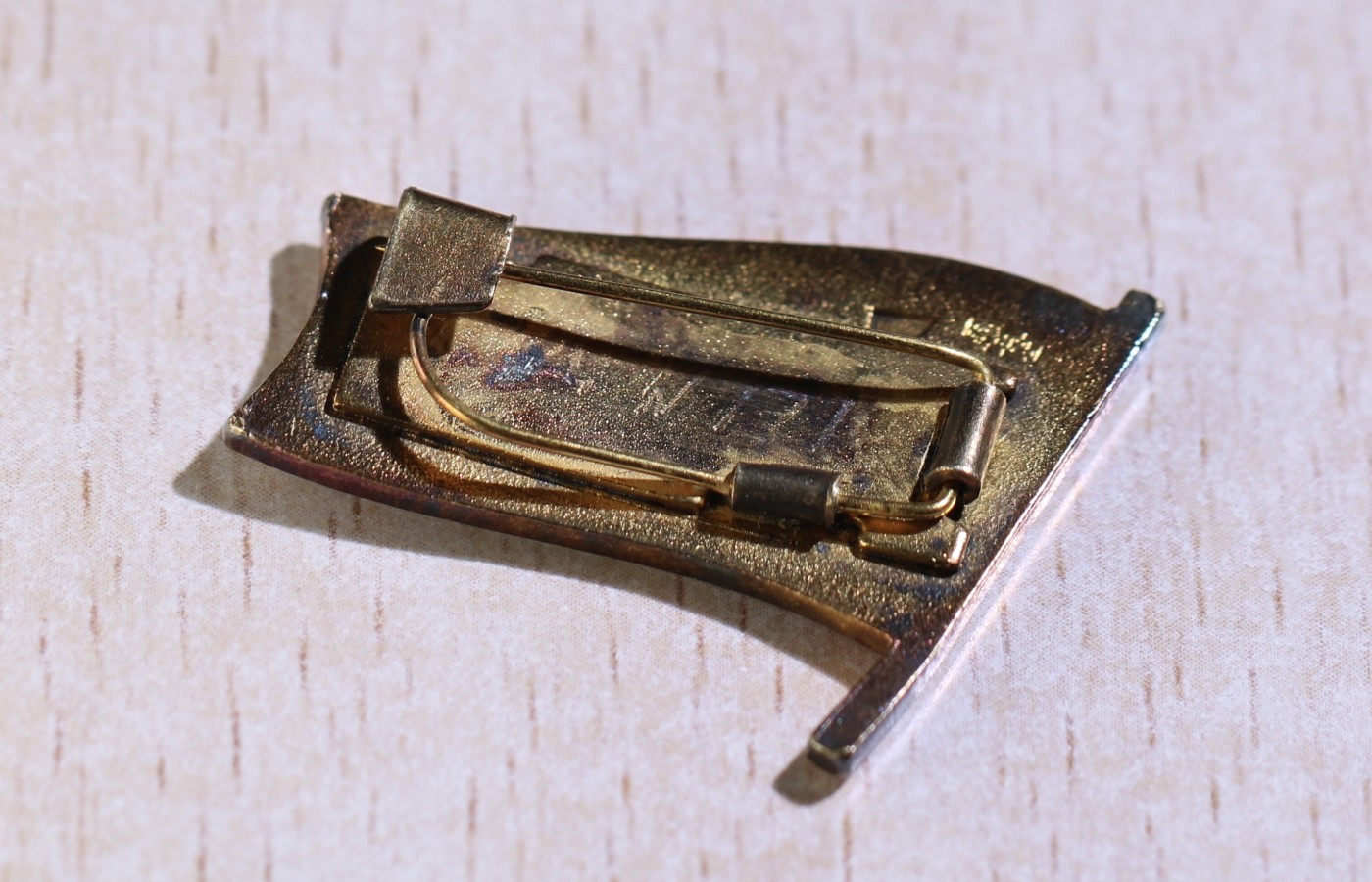 大猫徽章拍卖第234期  俄罗斯杜马代表小旗子 银质