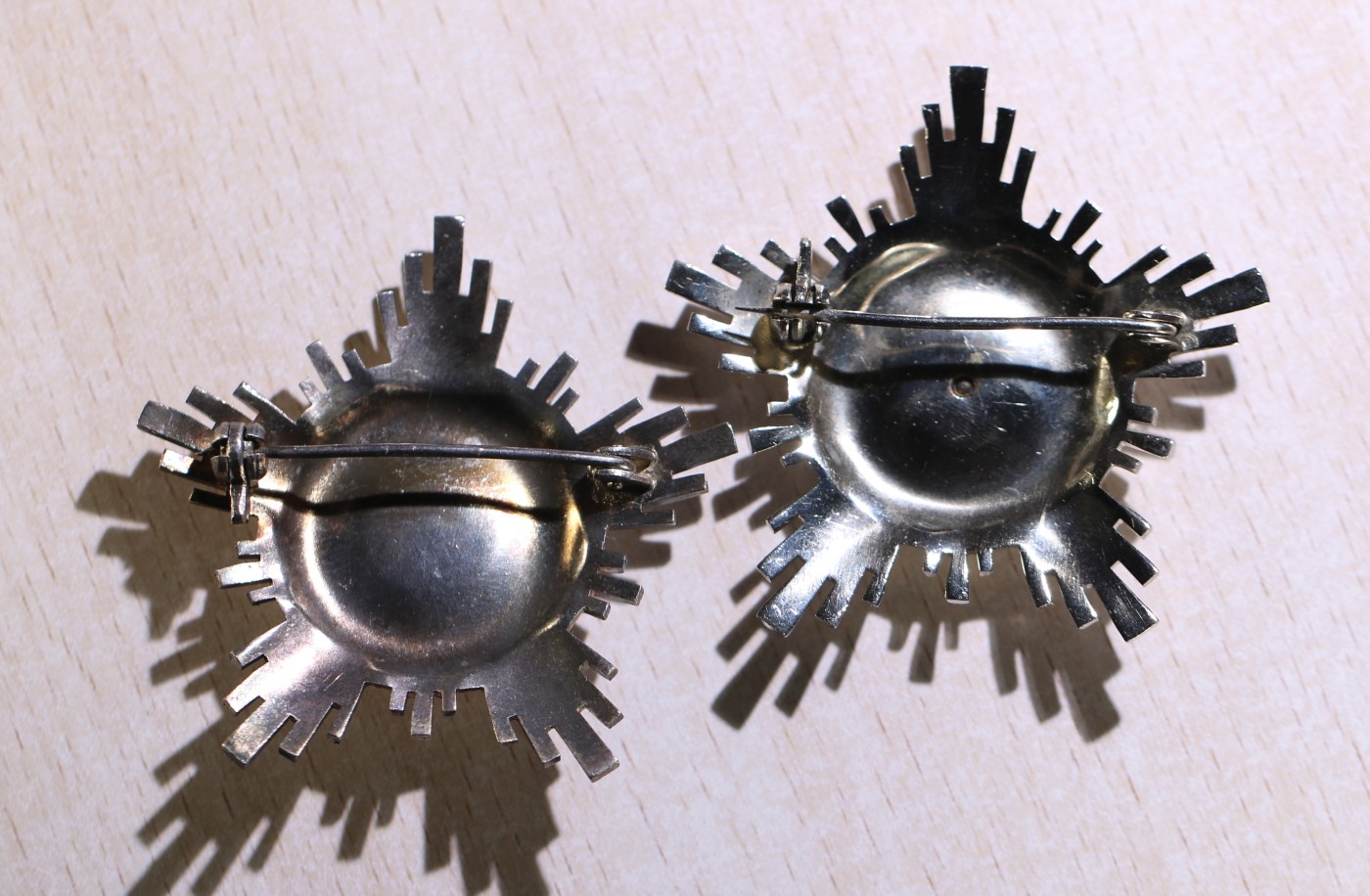 大猫徽章拍卖第234期  罗马尼亚之星勋章一组