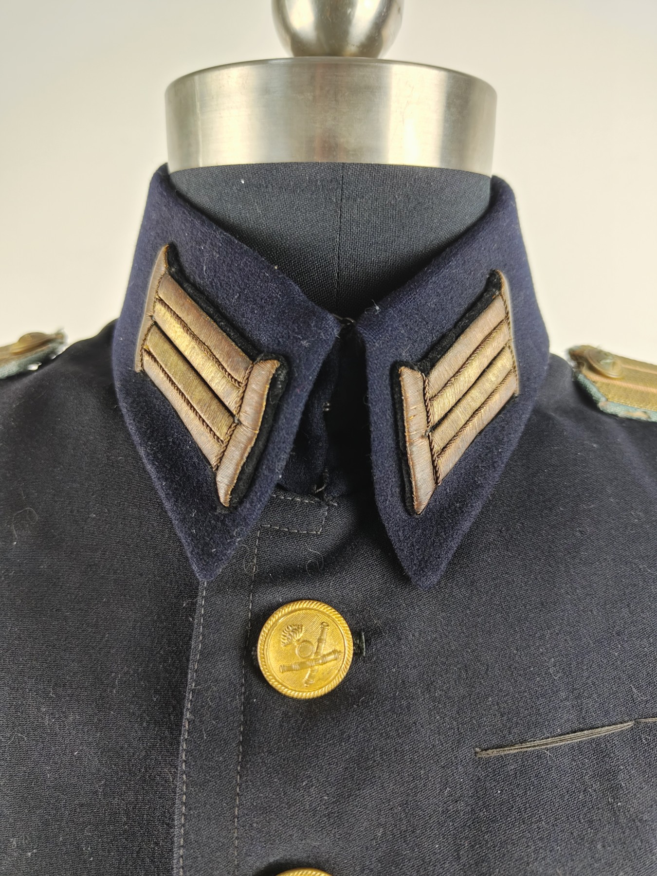 全场0元起拍 第99期 咸鱼国勋章拍卖专场 10月15日（周日）下午6：00开始 原品ww2保加利亚m36型陆军炮兵礼服上衣胸围100 肩宽46 衣长75 袖长61 领围41