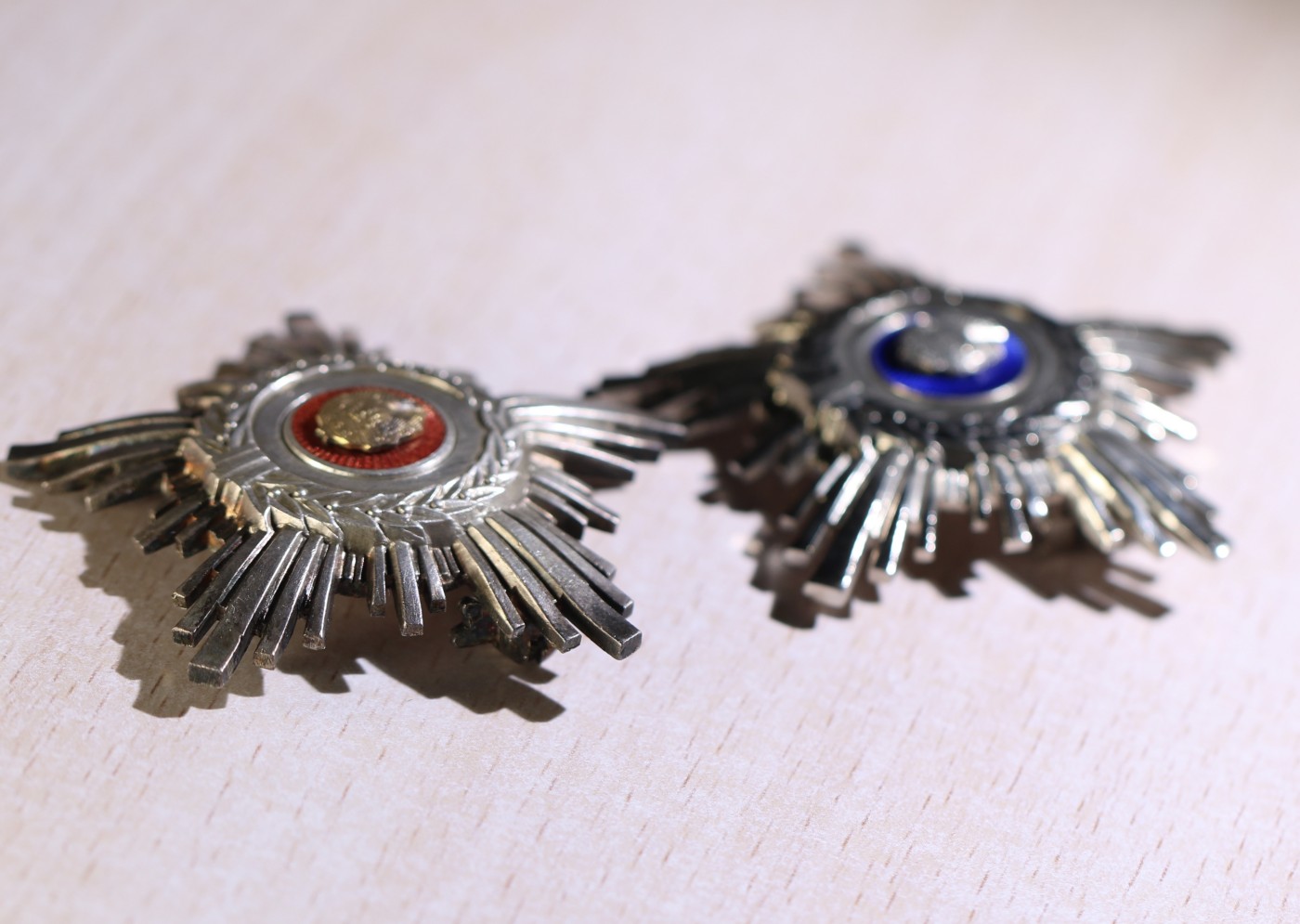 大猫徽章拍卖第234期  罗马尼亚之星勋章一组