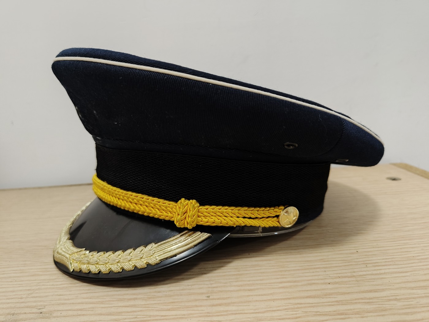 全场0元起拍 第99期 咸鱼国勋章拍卖专场 10月15日（周日）下午6：00开始 苏联模式 92马裤呢大檐帽57cm（送金属配件）