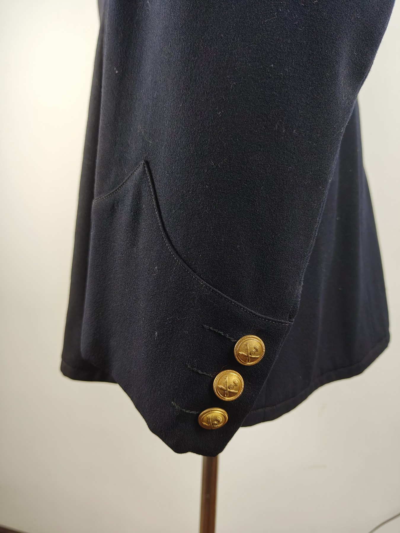 全场0元起拍 第99期 咸鱼国勋章拍卖专场 10月15日（周日）下午6：00开始 原品ww2保加利亚m36型陆军炮兵礼服上衣胸围100 肩宽46 衣长75 袖长61 领围41