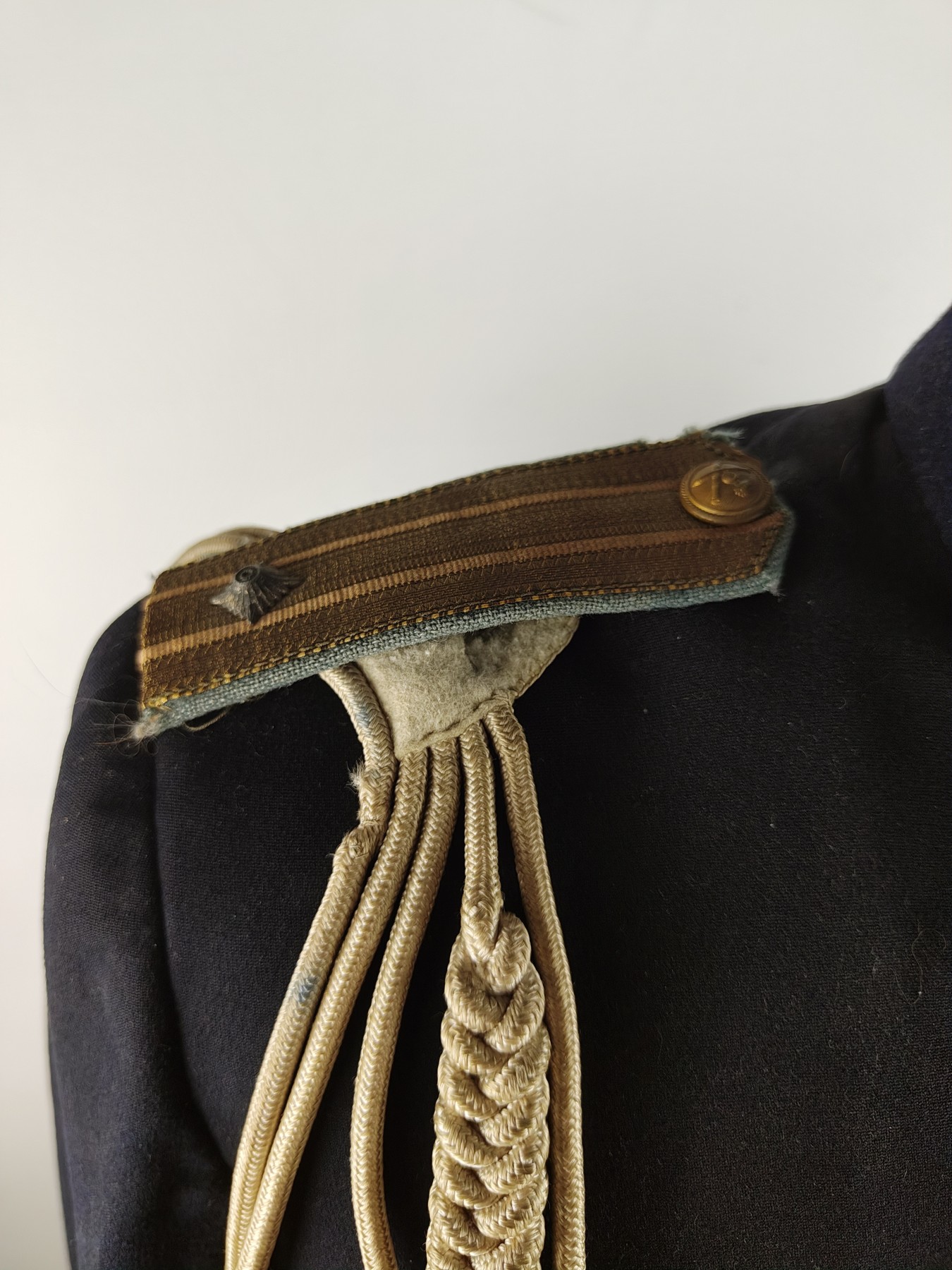 全场0元起拍 第99期 咸鱼国勋章拍卖专场 10月15日（周日）下午6：00开始 原品ww2保加利亚m36型陆军炮兵礼服上衣胸围100 肩宽46 衣长75 袖长61 领围41