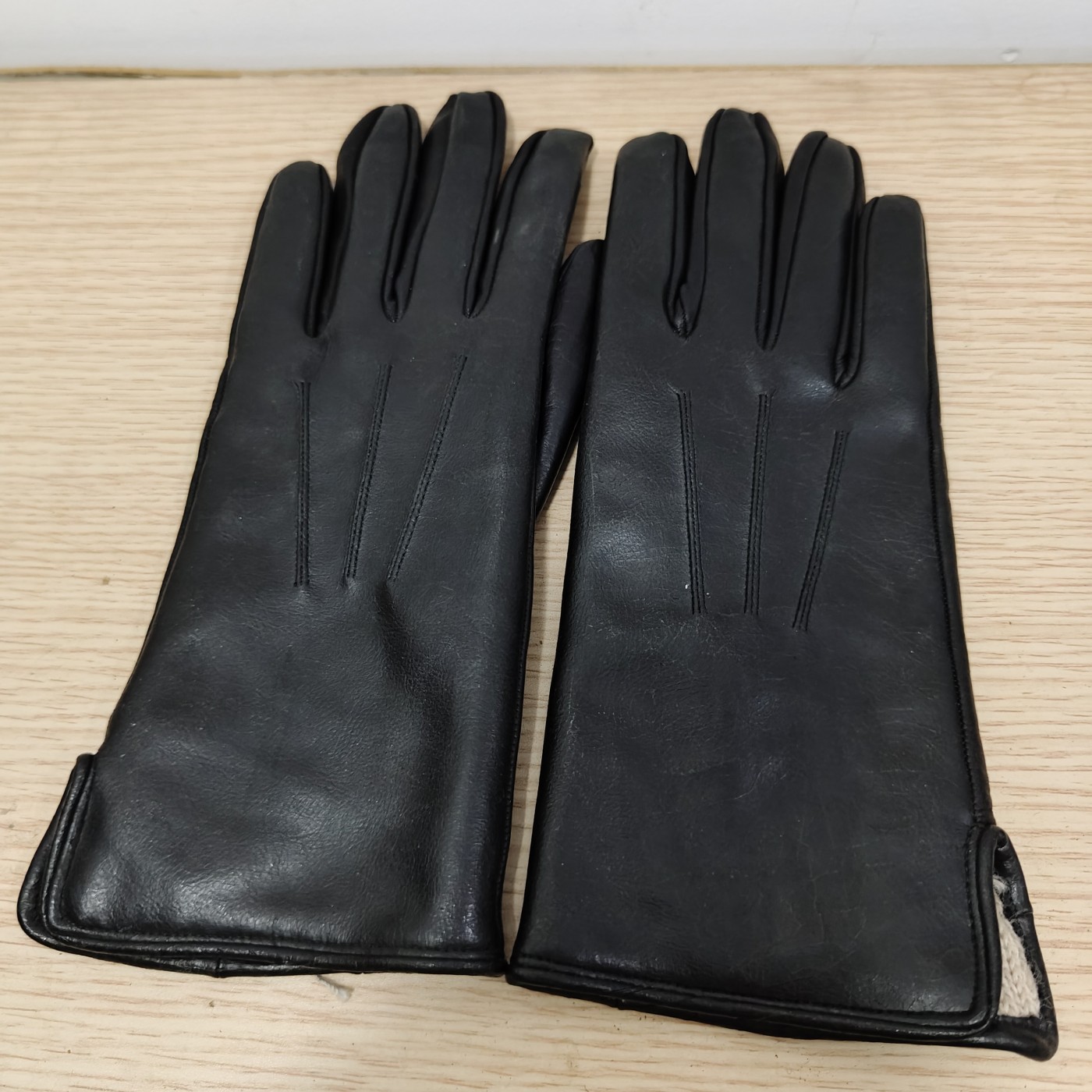 全场0元起拍 第99期 咸鱼国勋章拍卖专场 10月15日（周日）下午6：00开始 东德军用皮手套 s码