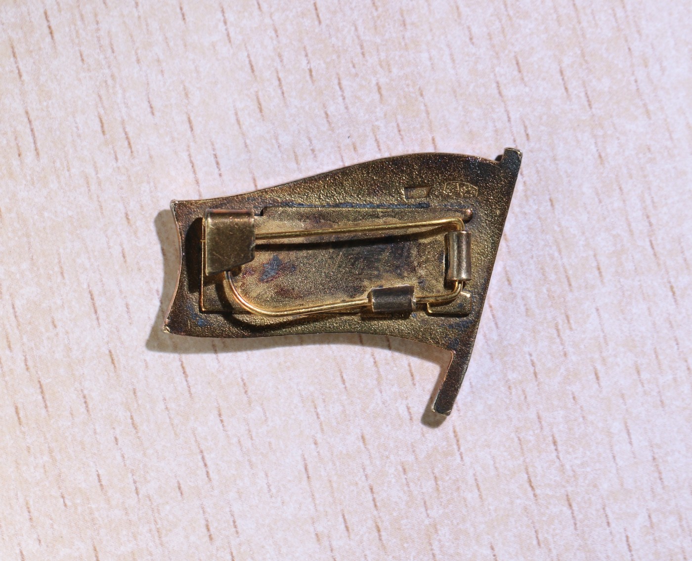 大猫徽章拍卖第234期  俄罗斯杜马代表小旗子 银质