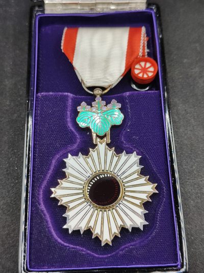 全场0元起拍 第99期 咸鱼国勋章拍卖专场 10月15日（周日）下午6：00开始 - 美品 日本五等旭日章 带略 非原盒