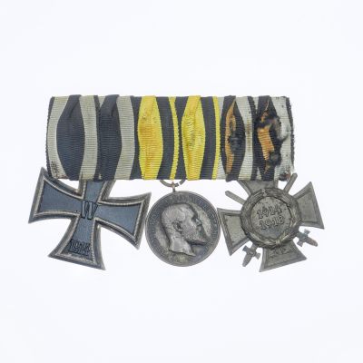 勋章奖章交易所2023.10.14拍卖 - 德国勋奖章联排，包含一战二级铁十字勋章（ko标）银质符腾堡战功奖章，兴登堡十字奖章