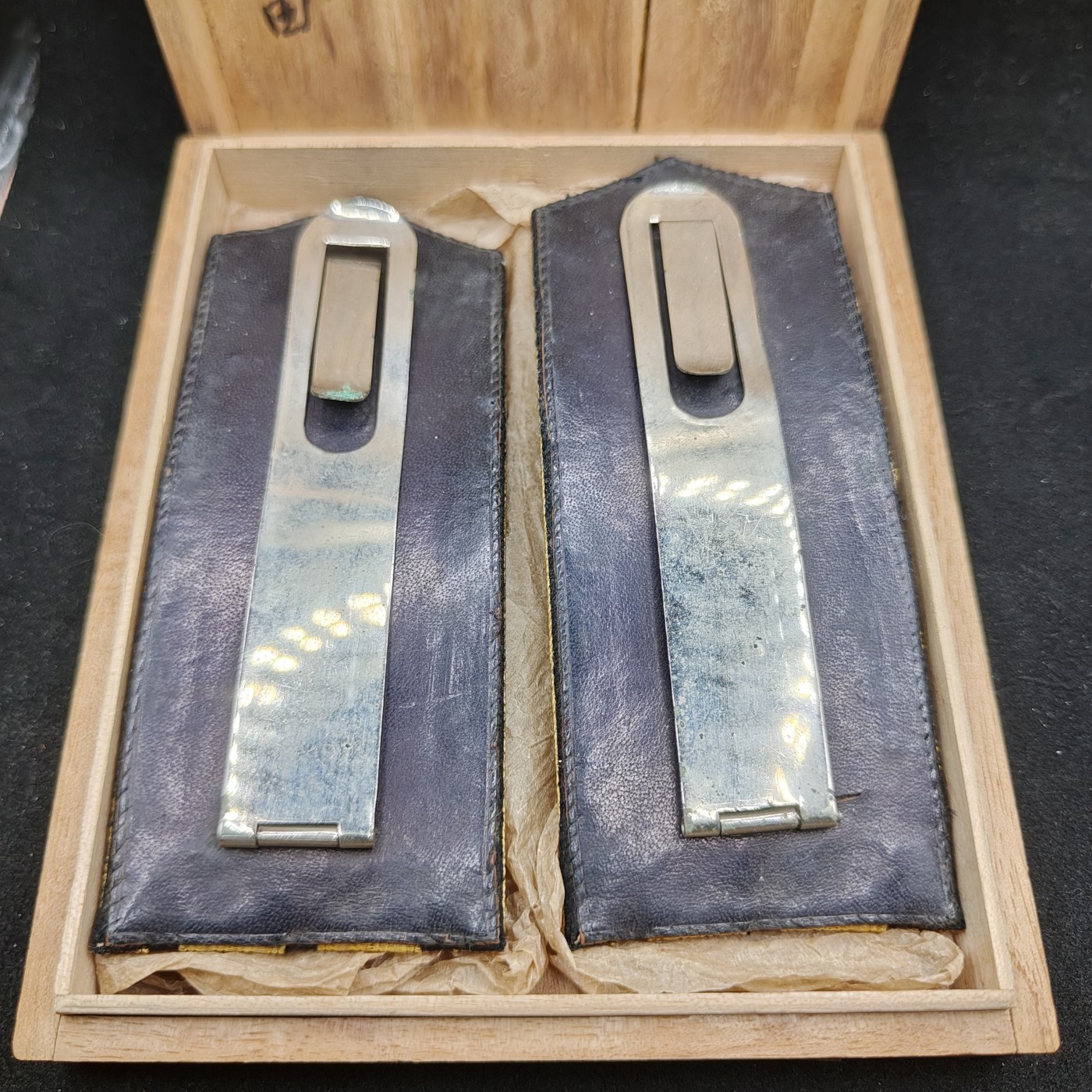 全场0元起拍 第99期 咸鱼国勋章拍卖专场 10月15日（周日）下午6：00开始 美品带盒 朝鲜总督府 奏任官肩章