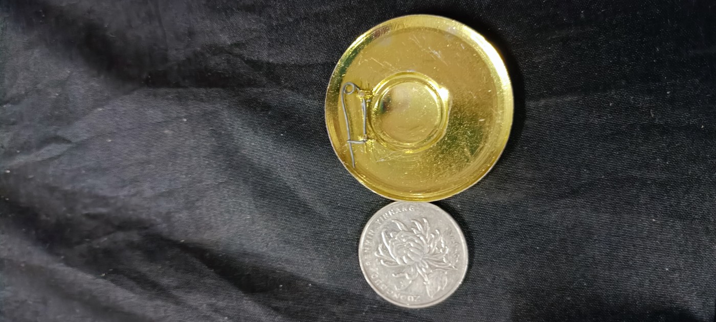 天字一号精品书章拍卖！ 少见金色毛章！金光闪闪，红太阳闪耀金光！