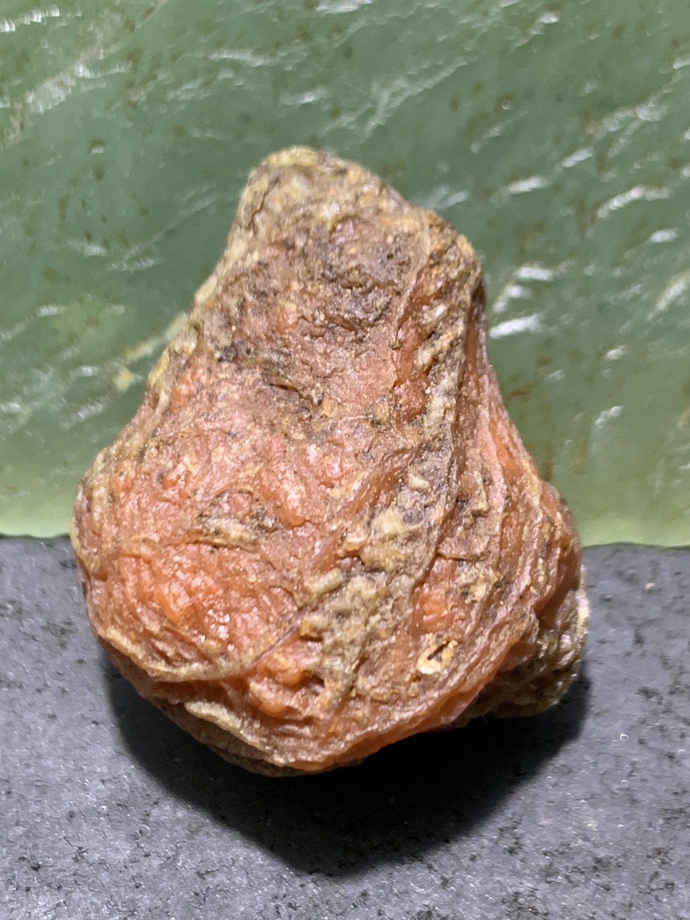 精美罕见新疆黑山筋脉石玛瑙原石一颗，