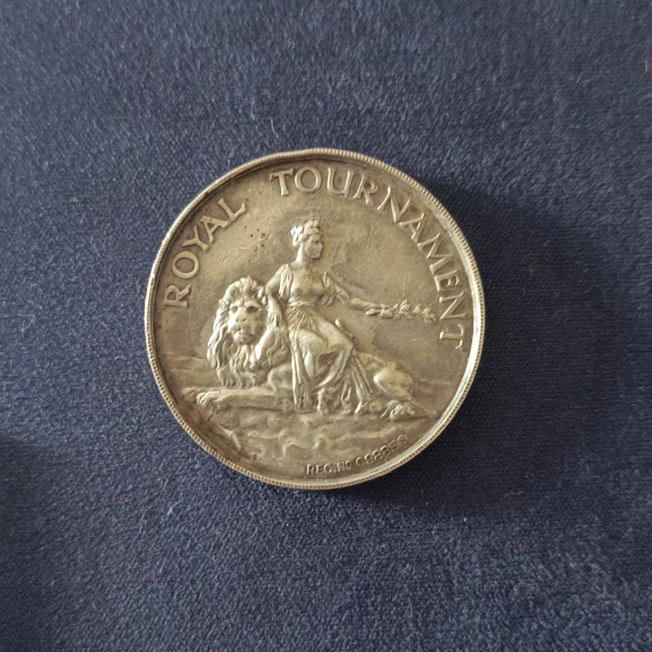 欧洲章牌美女章专场第十七期 英国银章，皇家锦标赛，直径 32mm