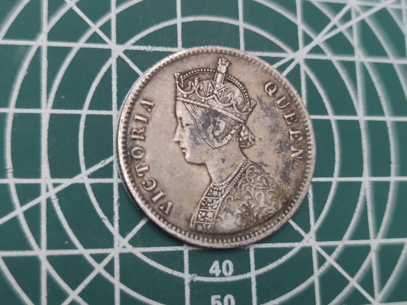 燕姐换藏第62拍 英属印度1862年维多利亚一卢比银币