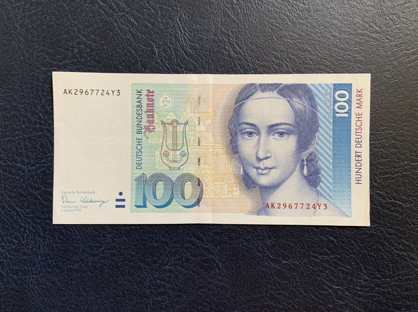 收藏联盟Quantum Auction 第296期拍卖  德国联邦1989年100马克 品相AU 首发年份初版 克拉拉