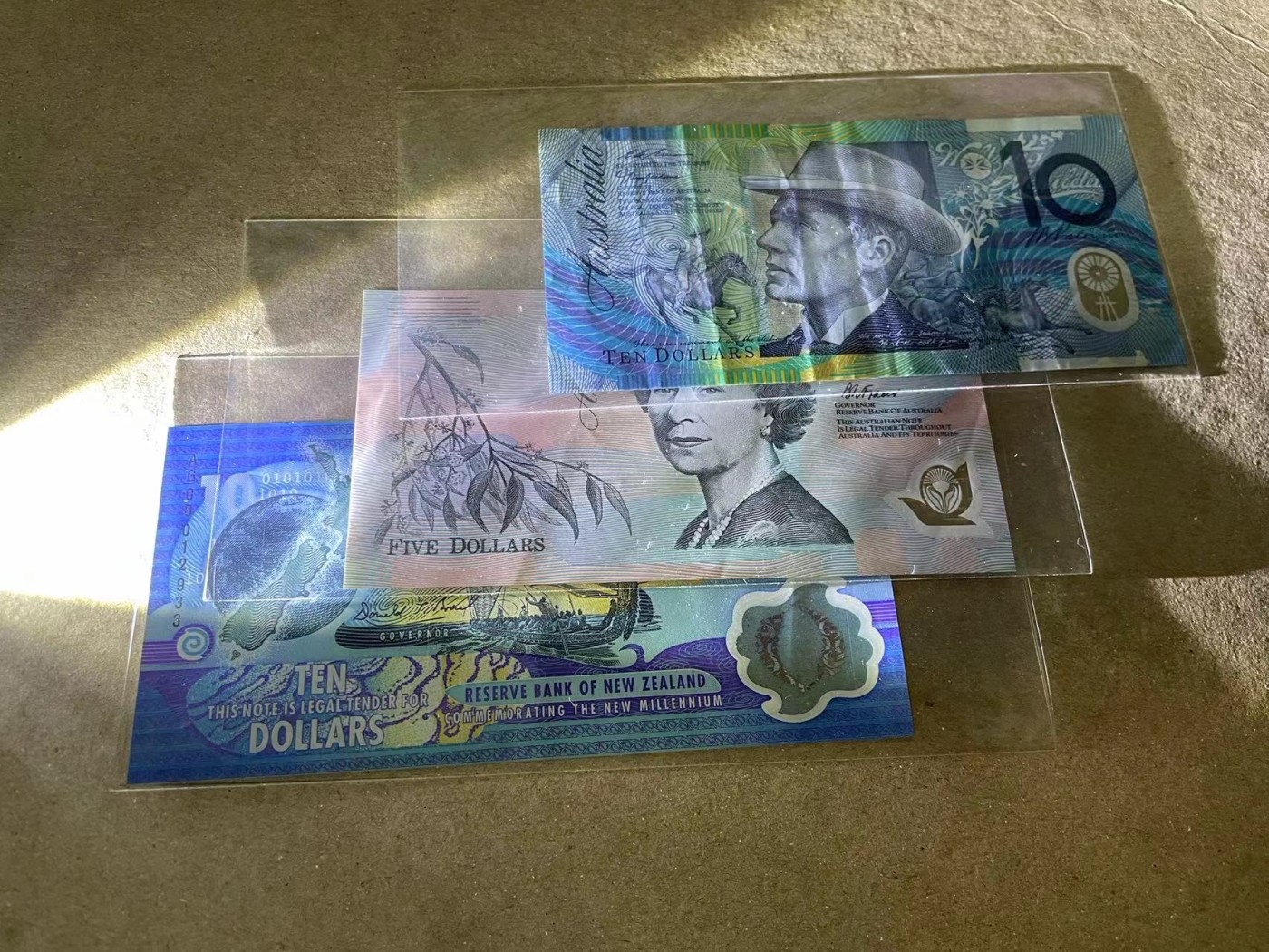 【Blue Auction】✨世界纸币精拍第380期【精】 【一组4张】澳大利亚 AA冠10元 纪念钞 UNC&新西兰、澳大利亚塑料钞一组 品相如图