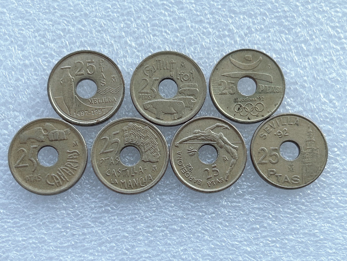 全场一元起拍 世界钱币散币场 第29期 西班牙1990-1997年25比塞塔黄铜纪念币 7枚套