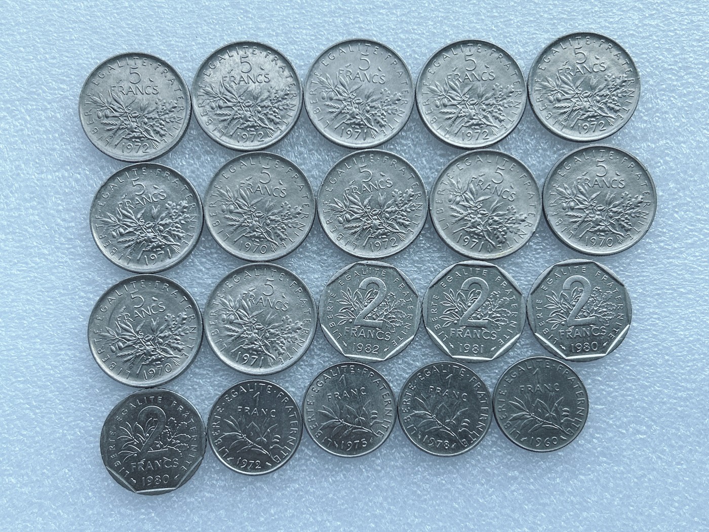 海外回流1元起拍小铺 各国钱币散币场 第1期 法国 播种女生