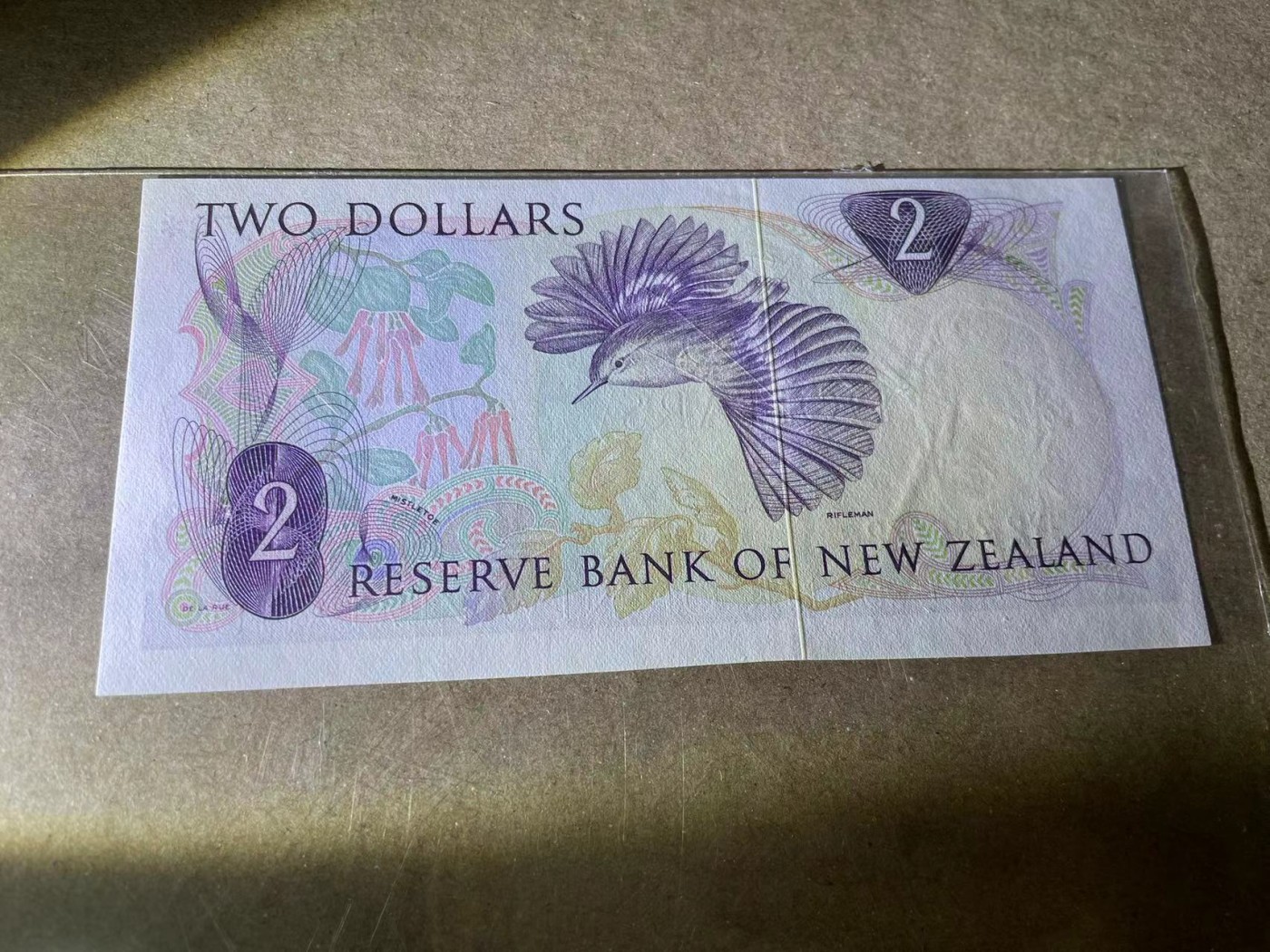 【Blue Auction】✨世界纸币精拍第380期【精】 【补号】新西兰 1975-77年2元 高冠女王 全新UNC