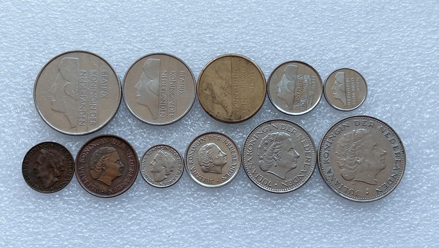 海外回流1元起拍小铺 各国钱币散币场 第1期 荷兰 两套不同版