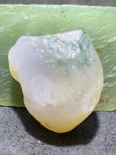 放福利！精美天然戈壁绿草花沁白玛瑙原石一颗 - 放福利！精美天然戈壁绿草花沁白玛瑙原石一颗