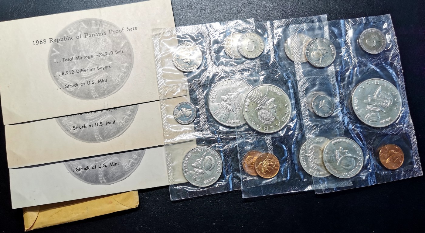 凡希社世界钱币微拍第二百五十期 1968巴拿马精铸PS三套原厂塑封全品每套含两枚银币！