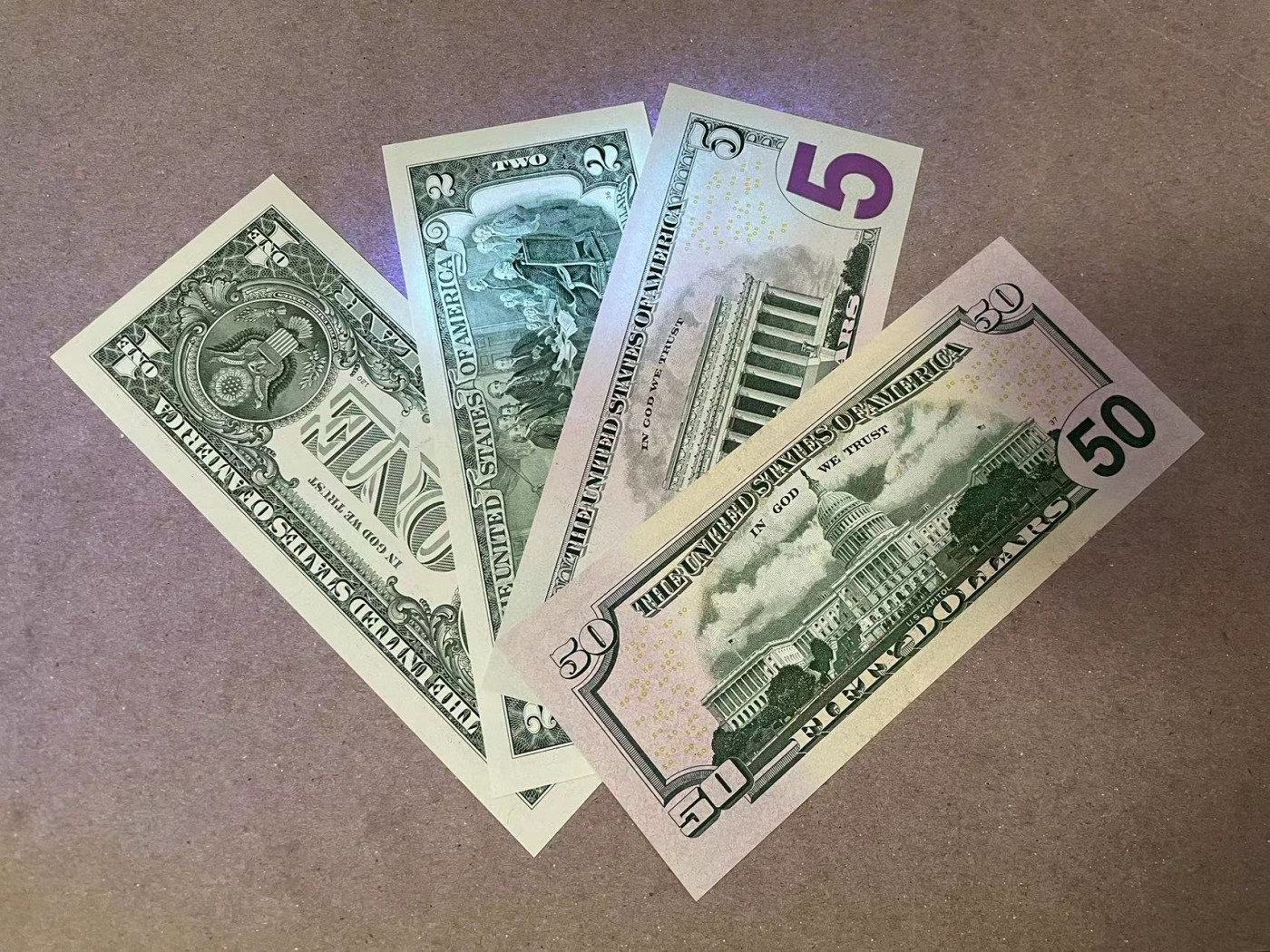 【Blue Auction】✨世界纸币精拍第380期【精】 【一组4张 包含倒置号和无47】美国 2013年1-2-5-50美金一组 全新UNC