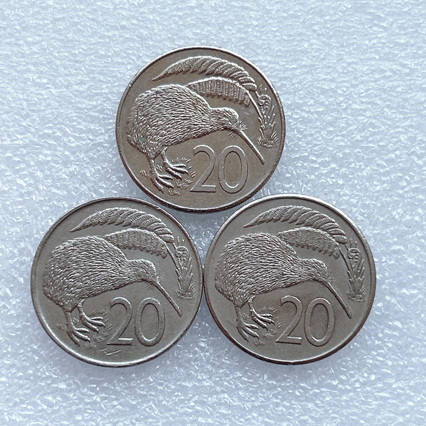 全场一元起拍 世界钱币散币场 第29期 新西兰20分 3枚