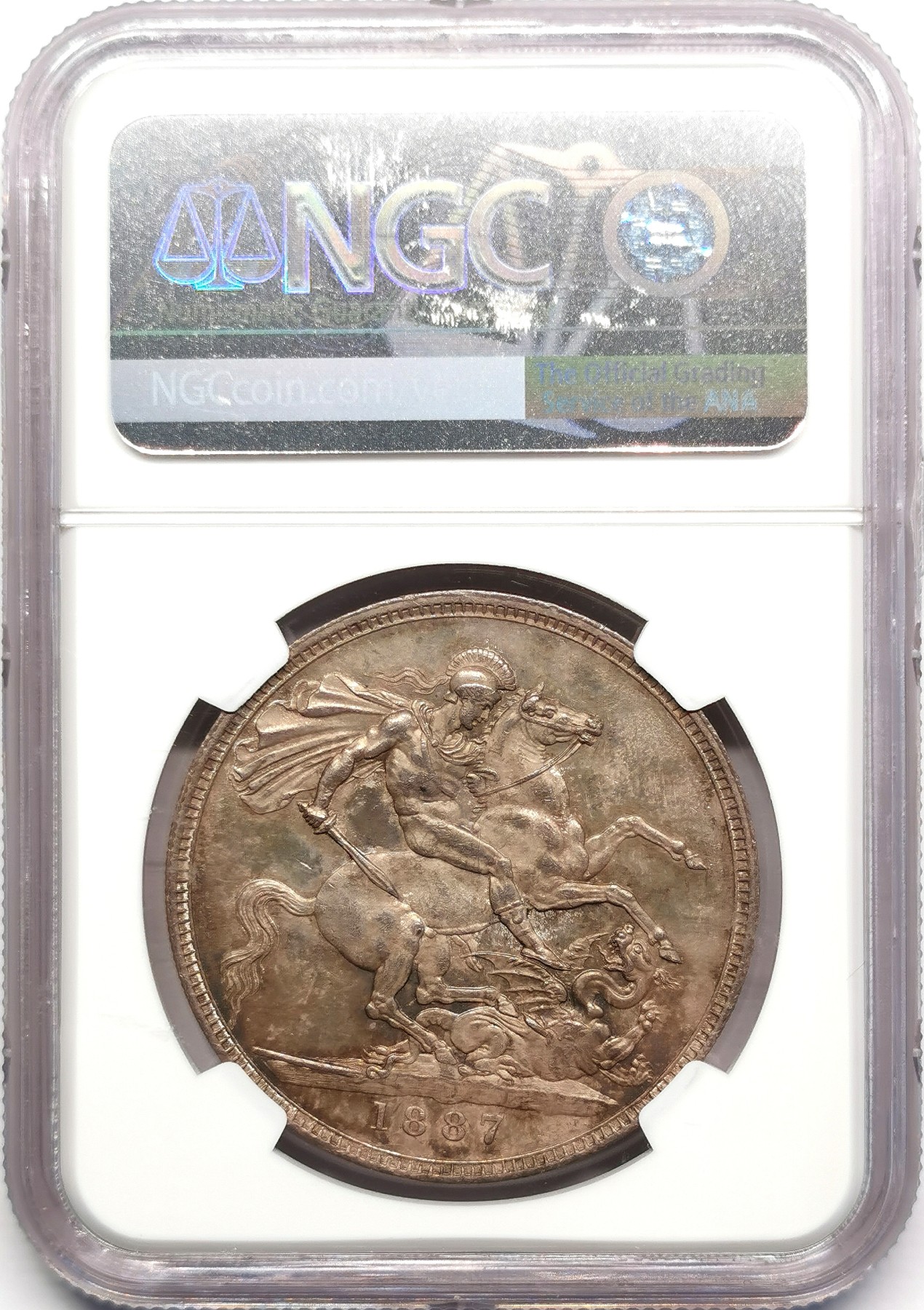 凡希社世界钱币微拍第二百五十期 1887英国老维高冠马剑大银NGC-MS63灰彩底板一流！