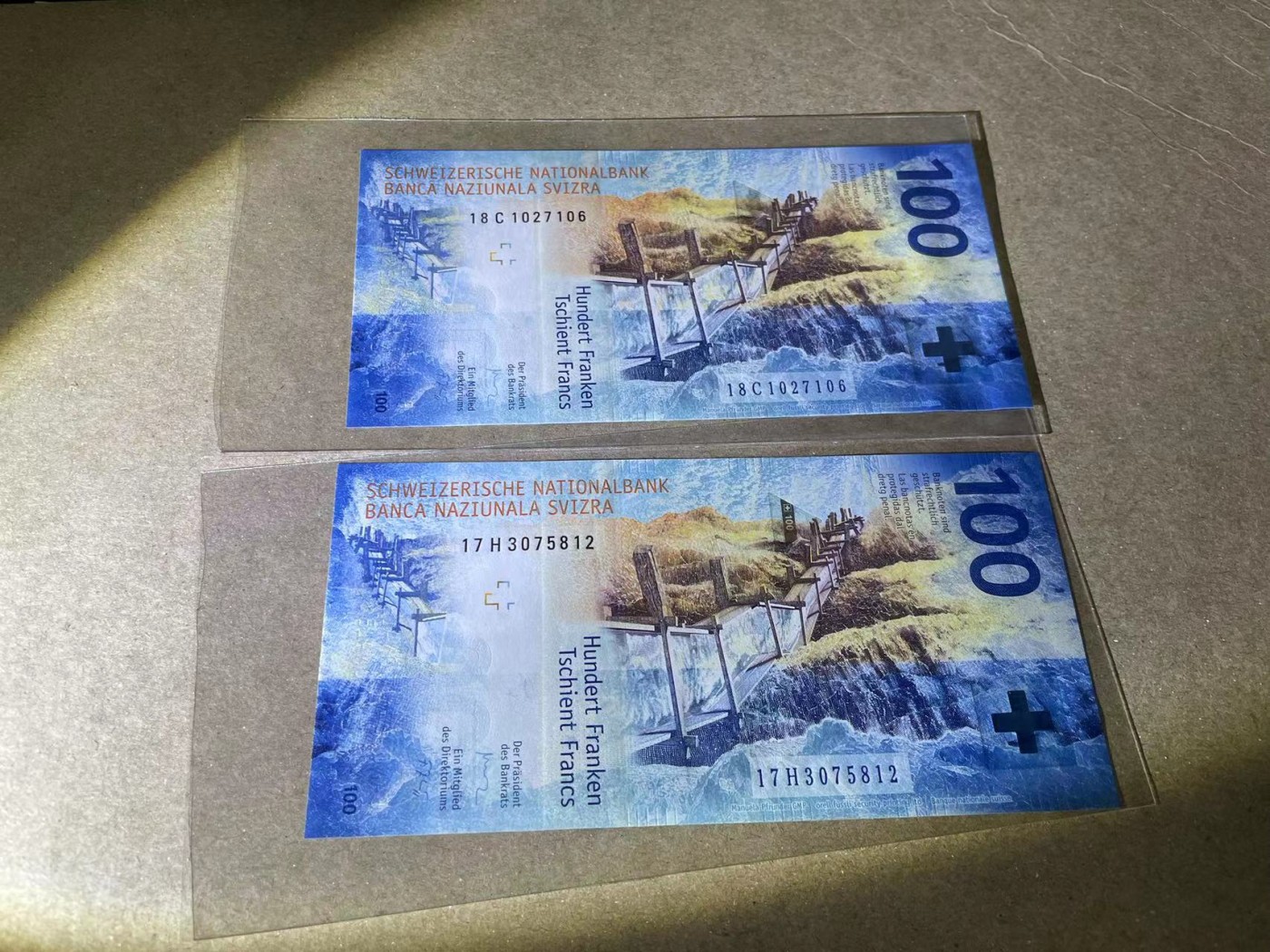 【Blue Auction】✨世界纸币精拍第380期【精】 【一组2张】瑞士 2017-18年 100法郎 全新UNC