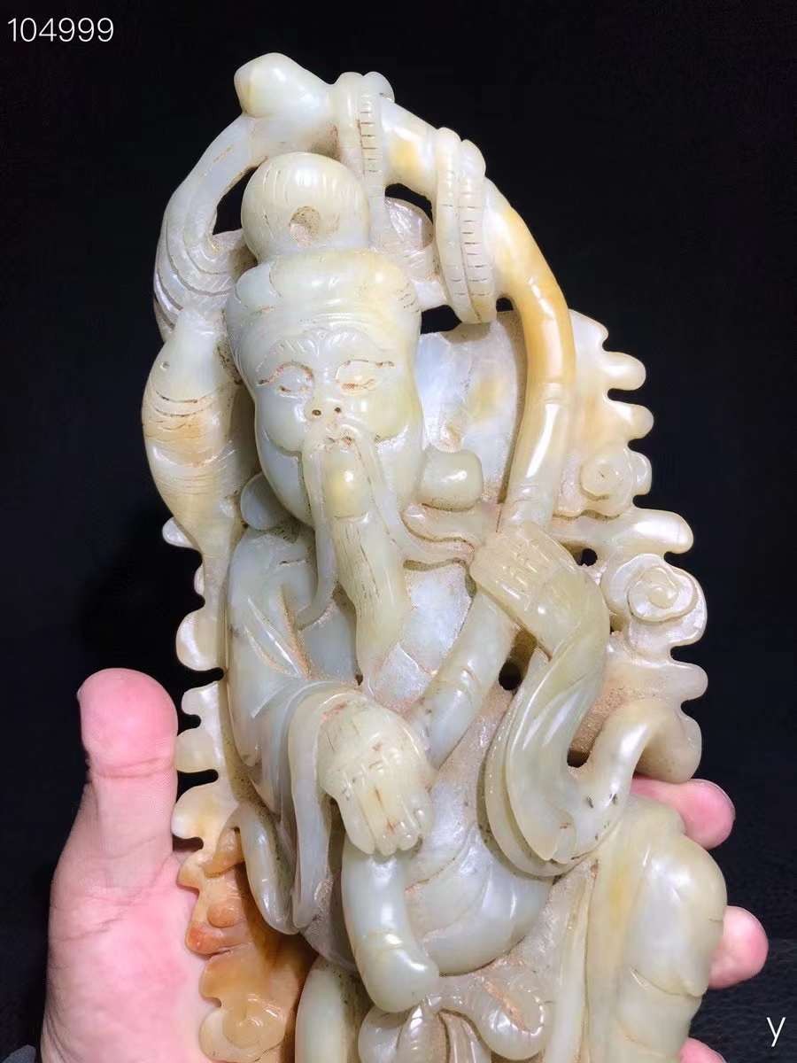 和田玉渔翁得利、雕工精湛，包浆老道，沁色完美，玉质温润细腻，收藏佳品！