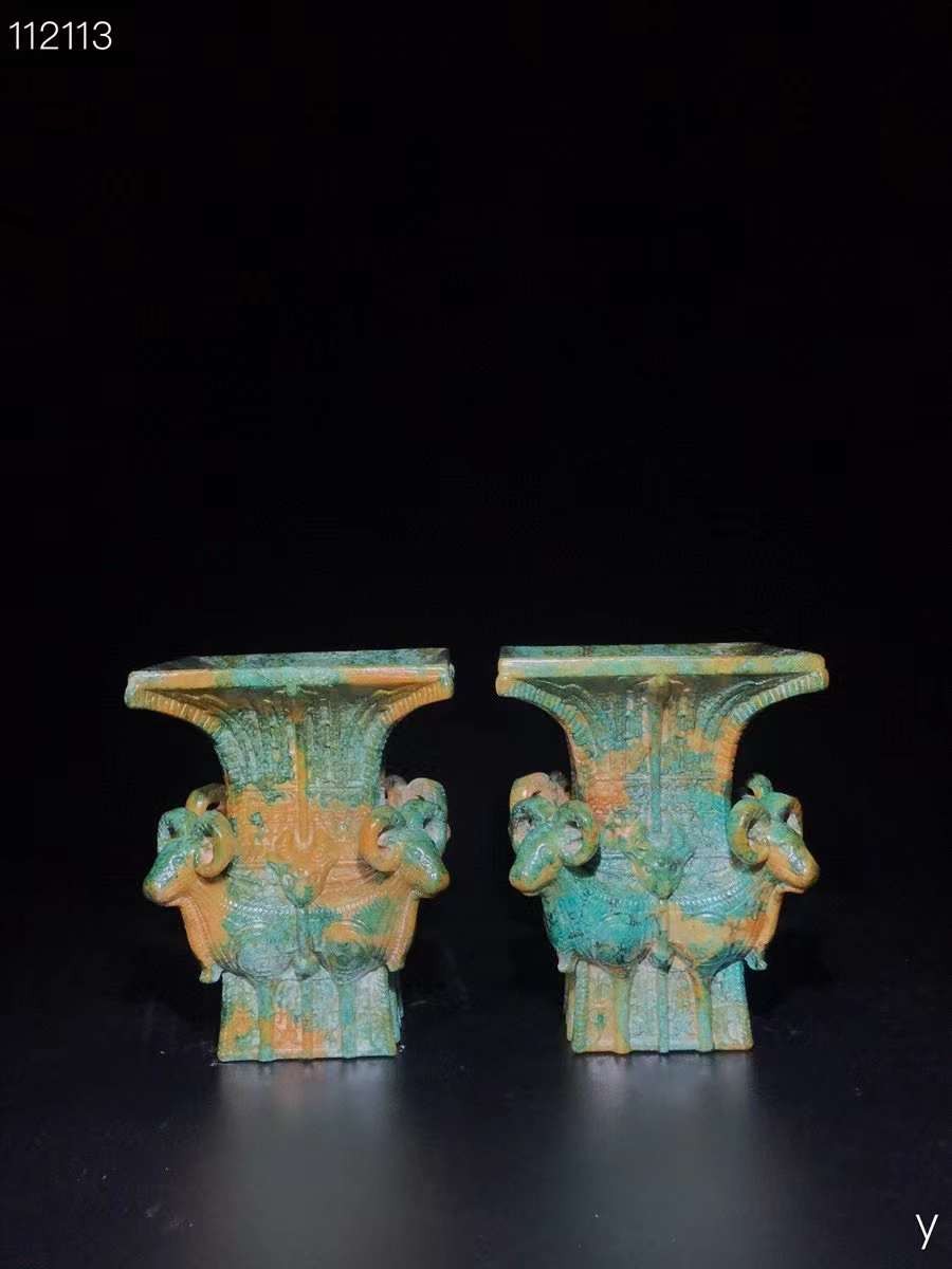 高古玉四羊方尊、雕工精湛，包浆老道，沁色完美，玉质温润细腻，收藏佳品！ 高古玉四羊方尊、雕工精湛，包浆老道，沁色完美，玉质温润细腻，收藏佳品！