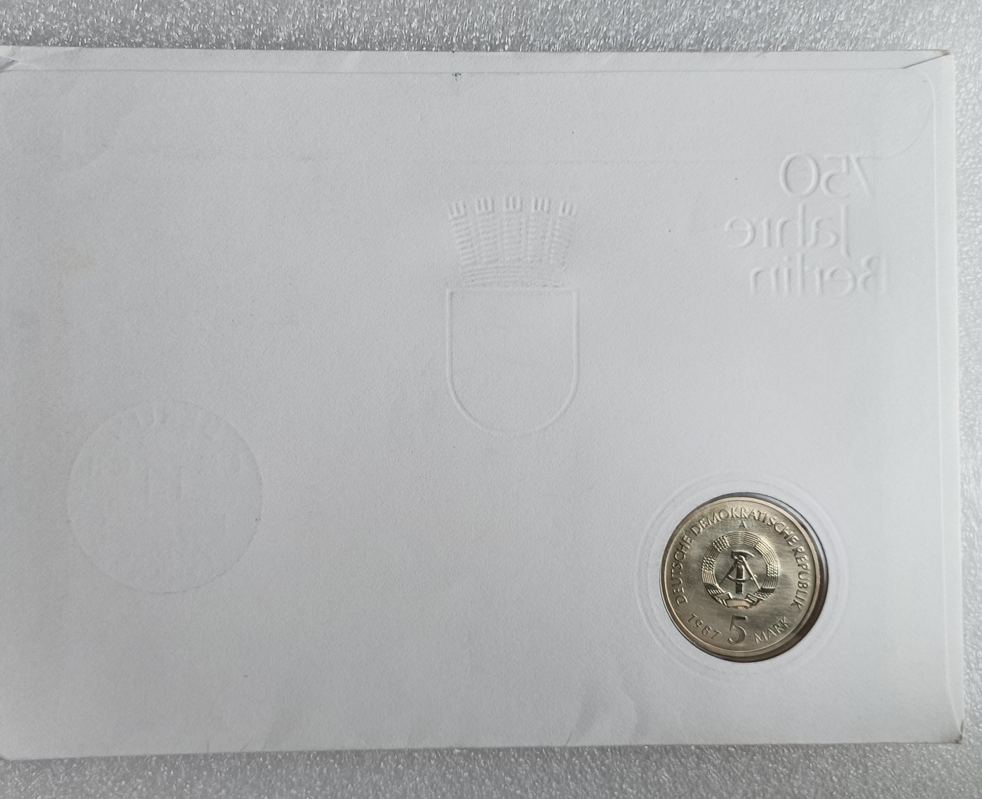 瓶子🏺第113期拍卖会  东德1987年5马克纪念币邮币封柏林建城750周年1枚币  小型张  稀少原封