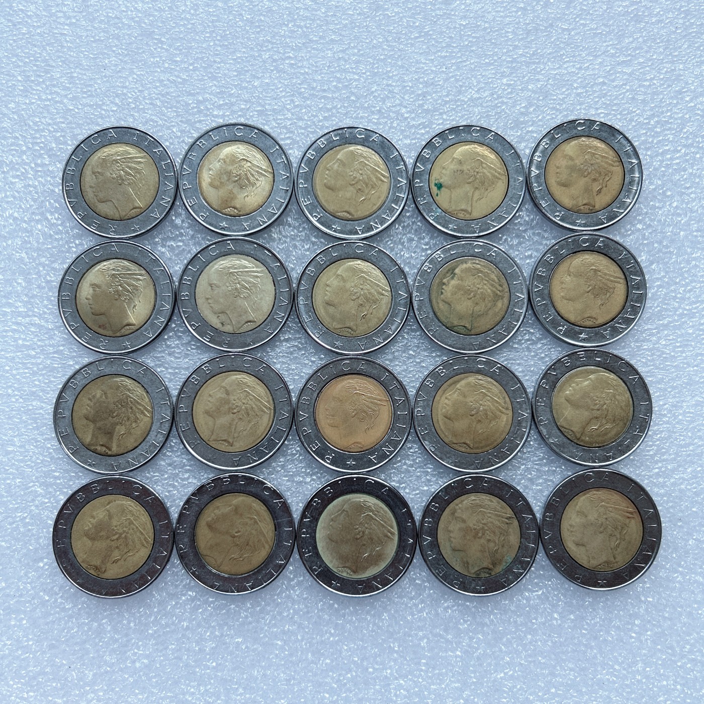 海外回流1元起拍小铺 各国钱币散币场 第1期 意大利500里拉20枚