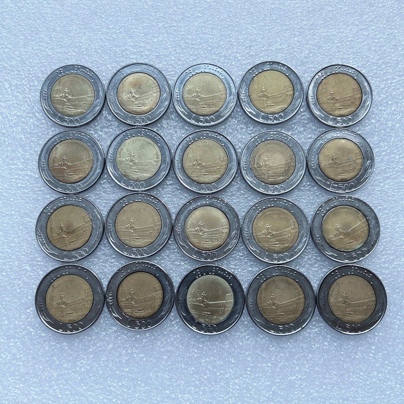 海外回流1元起拍小铺 各国钱币散币场 第1期 意大利500里拉20枚