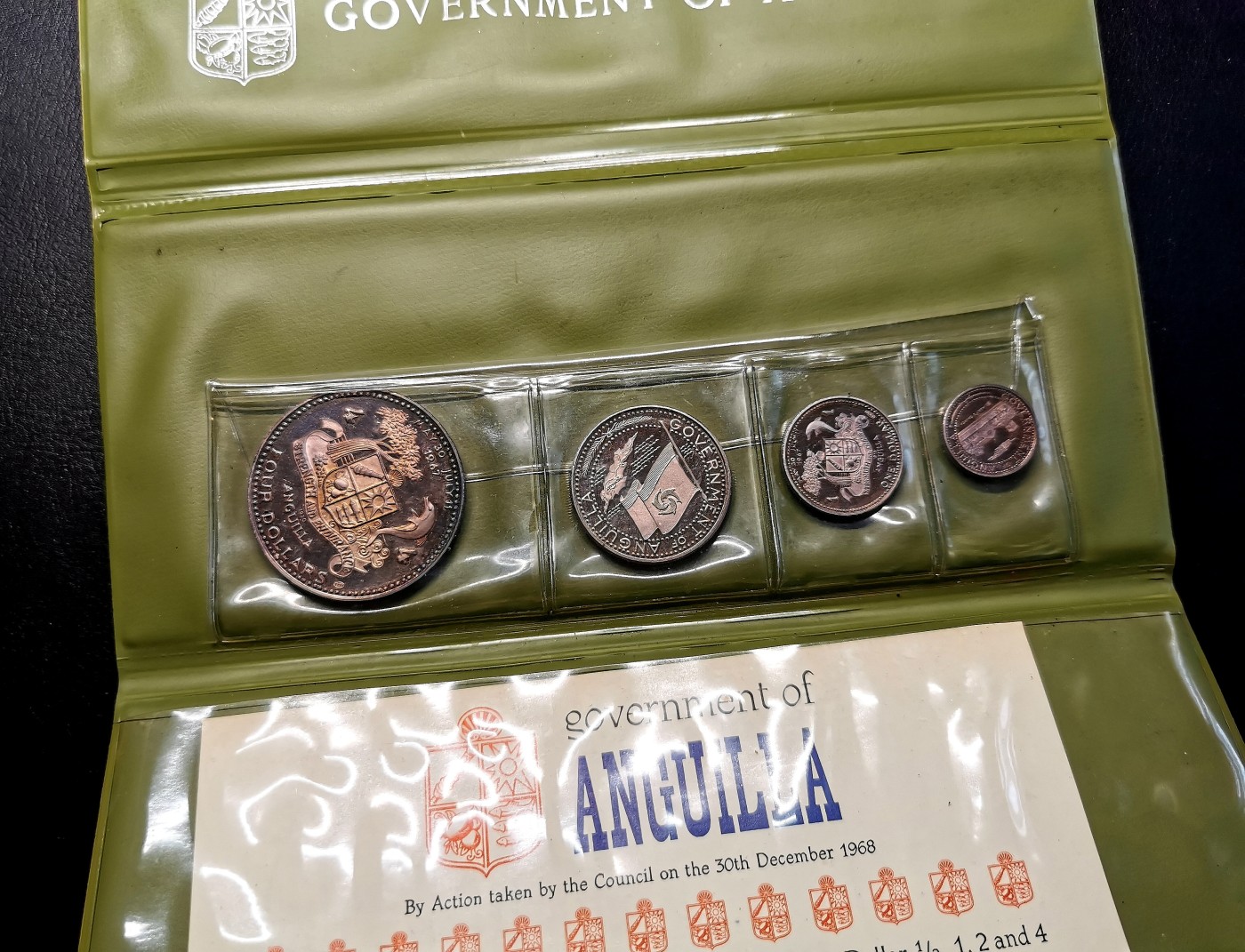 凡希社世界钱币微拍第二百五十期 1970安圭拉精铸PS大钱包 洋红彩品相一流！