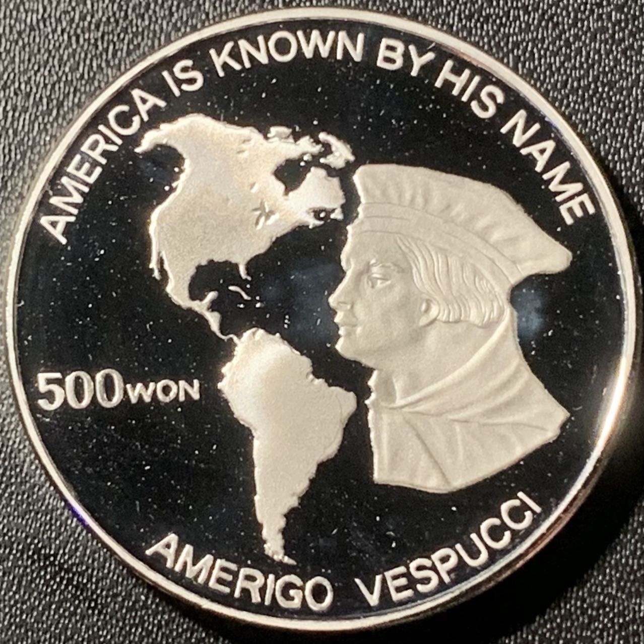 紫瑗钱币——第317期拍卖 朝鲜 1989年 发现美洲 500圆 27克 0.999银 精制 少见