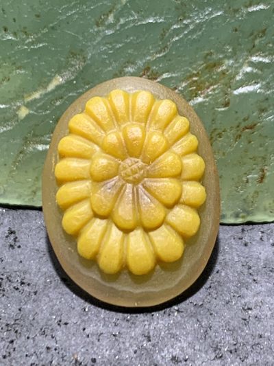 精美亚光战国红玛瑙手工俏色巧雕太阳花戒面一个， - 精美亚光战国红玛瑙手工俏色巧雕太阳花戒面一个，