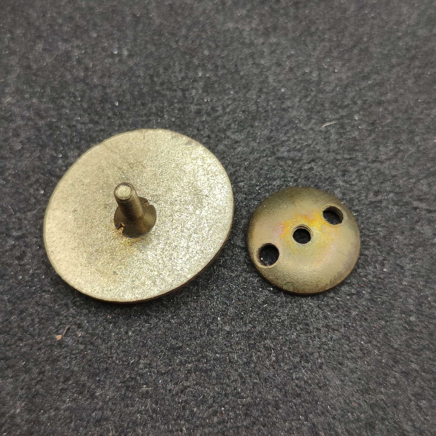 全场0元起拍 第100期 咸鱼国勋章拍卖专场 10月18日（周日）下午6：00开始 东德海上运动国防准备珐琅证章