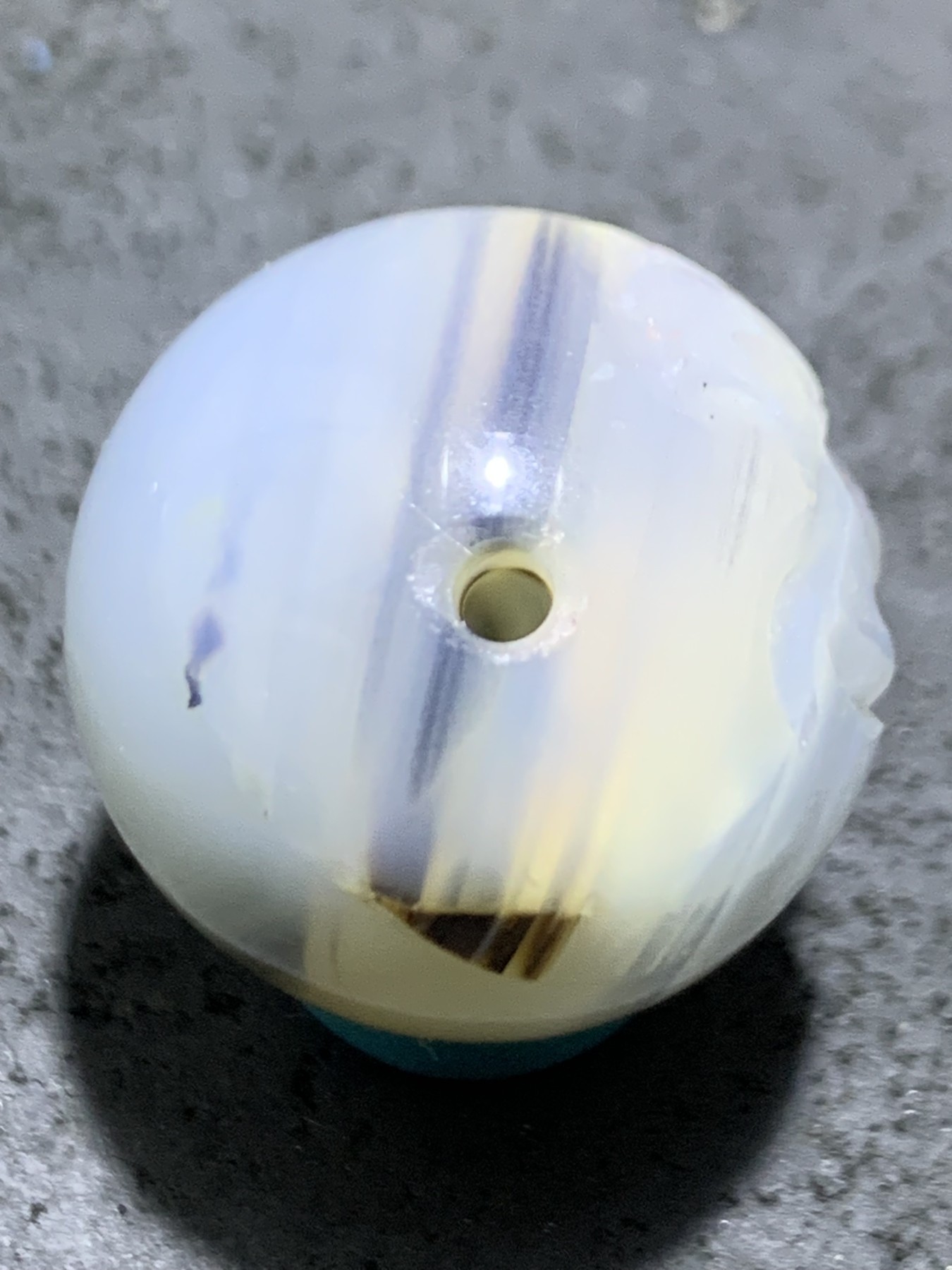 精美亚光高玉化巴西玛瑙手工俏色巧雕招财金蟾2.0圆珠一个！