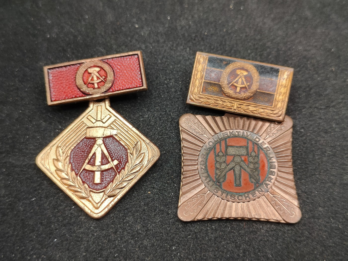 全场0元起拍 第100期 咸鱼国勋章拍卖专场 10月18日（周日）下午6：00开始 东德劳动奖章两个