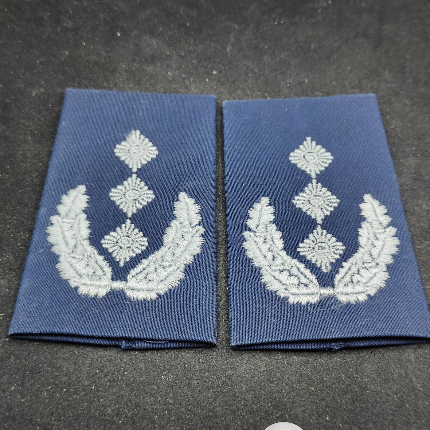 全场0元起拍 第100期 咸鱼国勋章拍卖专场 10月18日（周日）下午6：00开始 西德空军上校套式肩章