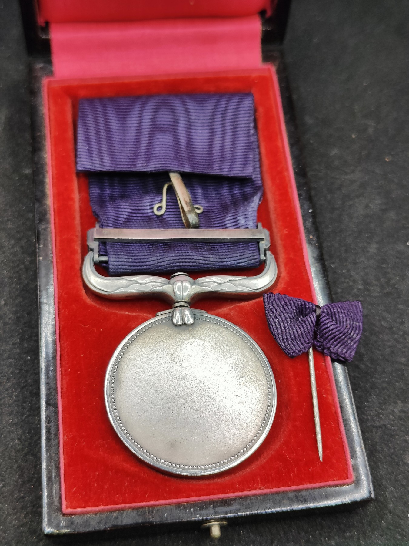 全场0元起拍 第100期 咸鱼国勋章拍卖专场 10月18日（周日）下午6：00开始 日本战时 1941年绀授褒章 银制带盒