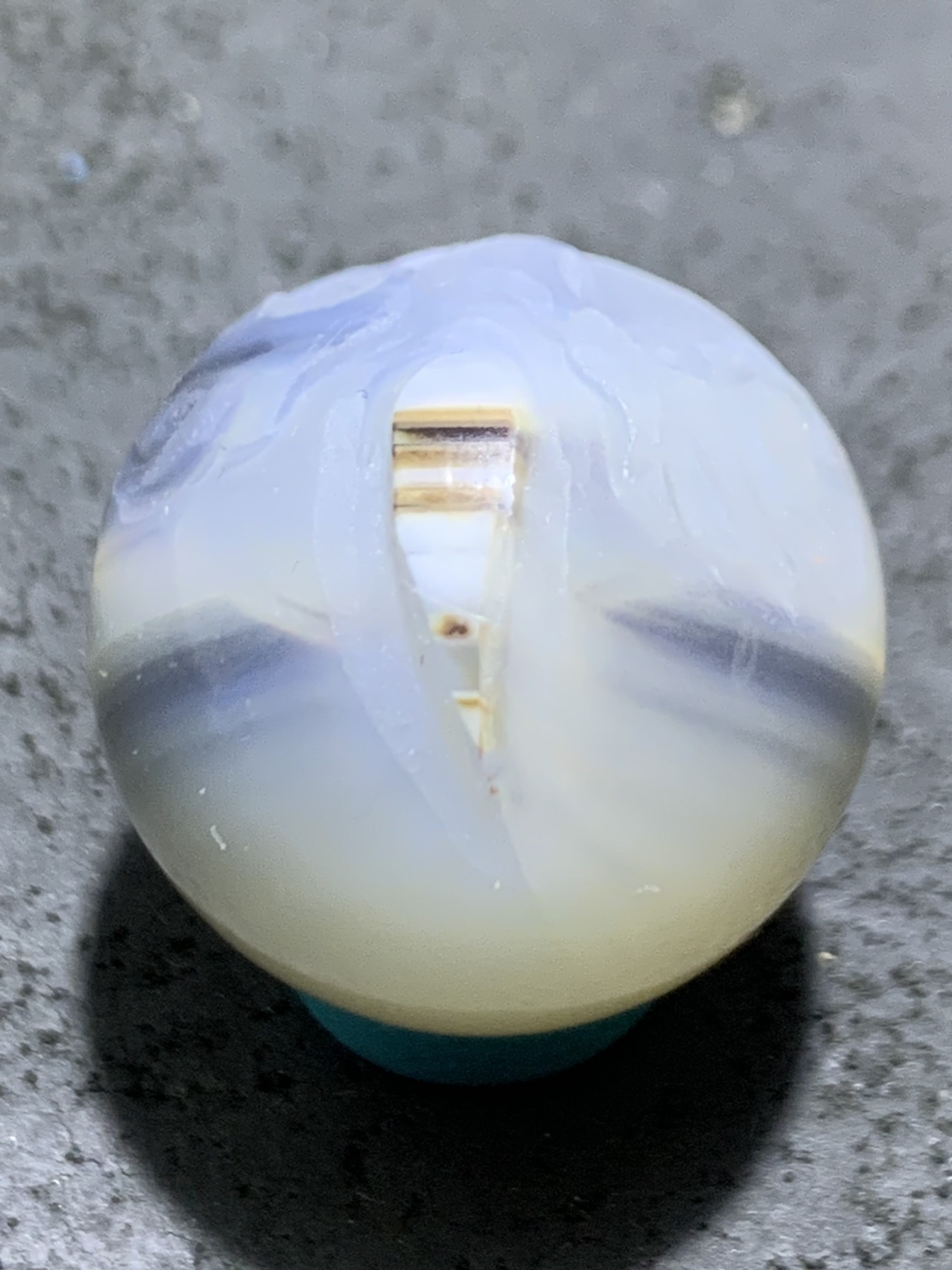 精美亚光高玉化巴西玛瑙手工俏色巧雕招财金蟾2.0圆珠一个！