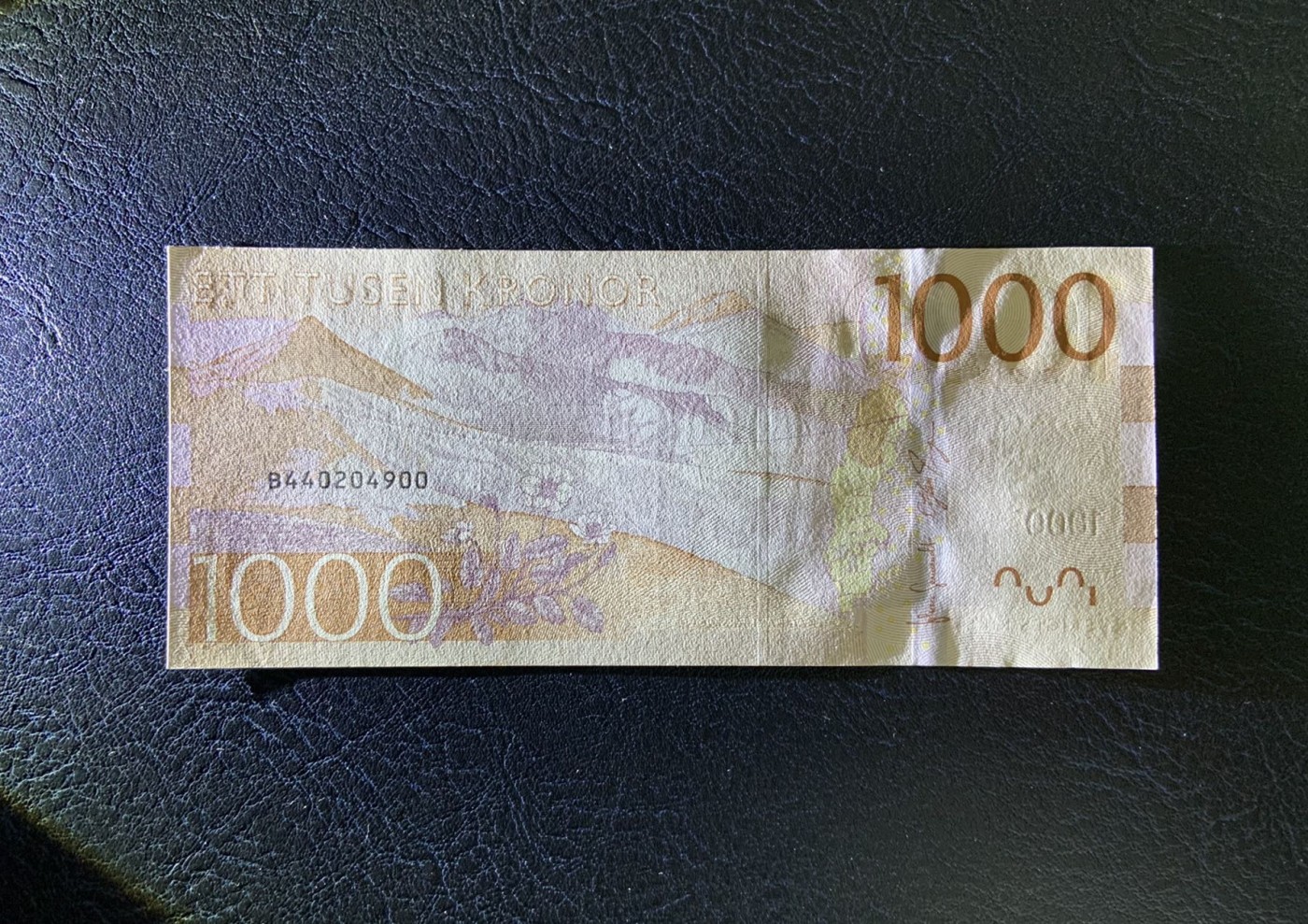 收藏联盟Quantum Auction 第297期拍卖  瑞典2015年1000克朗 品相UNC 00双尾号 瑞典前外长 第二任联合国秘书长达格·哈马舍尔德